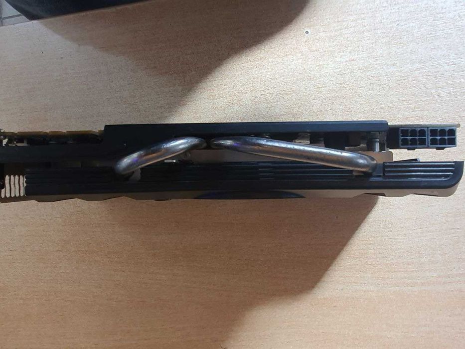 Видеокартф MSI GTX660 Ti 2 Gb 256 bitработает без драйверов. кулер ok.