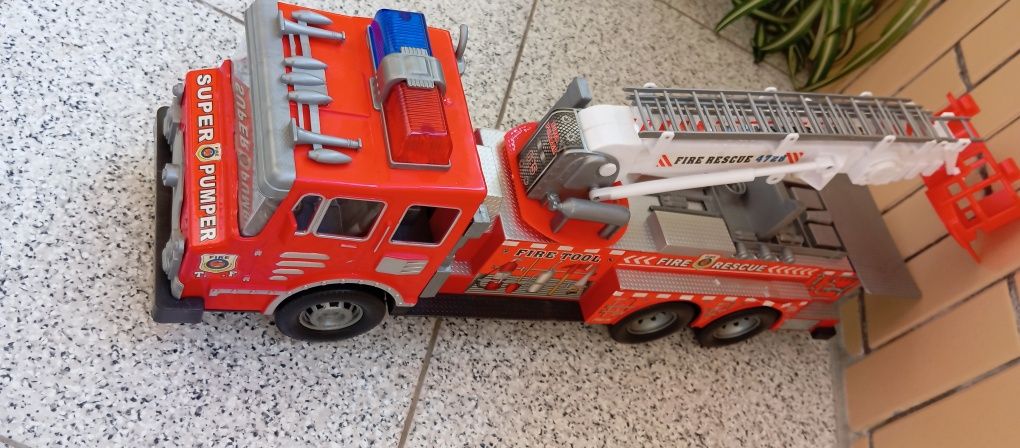 Carro dos bombeiros 14 cm x 50 cm
