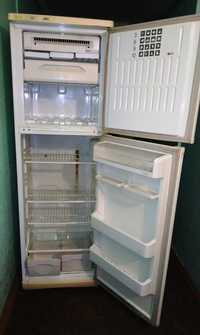 Холодильник Stinol 110 белый бу двухкамерный морозилка сверху