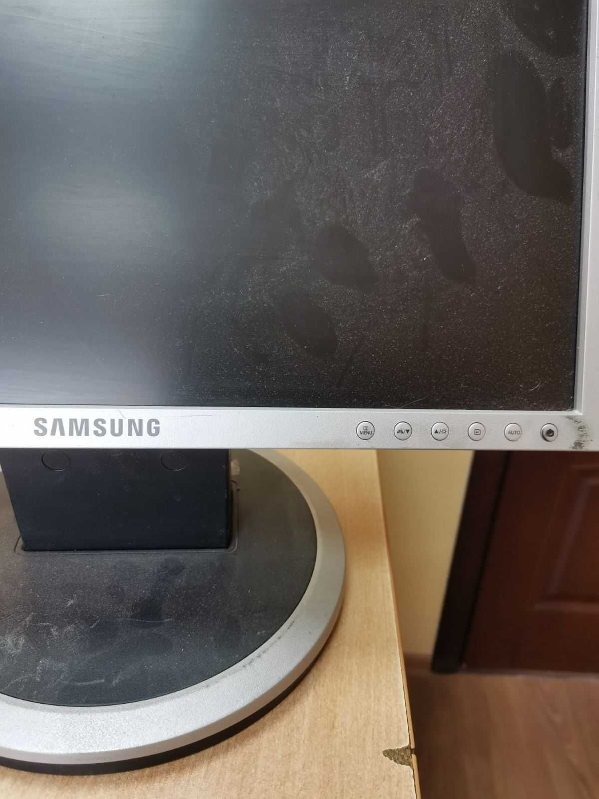 Монітор SAMSUNG   SyncMaster 940N