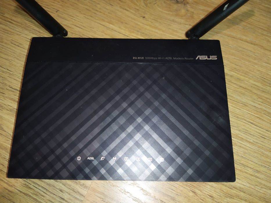 Ruter asus DSL-N12E