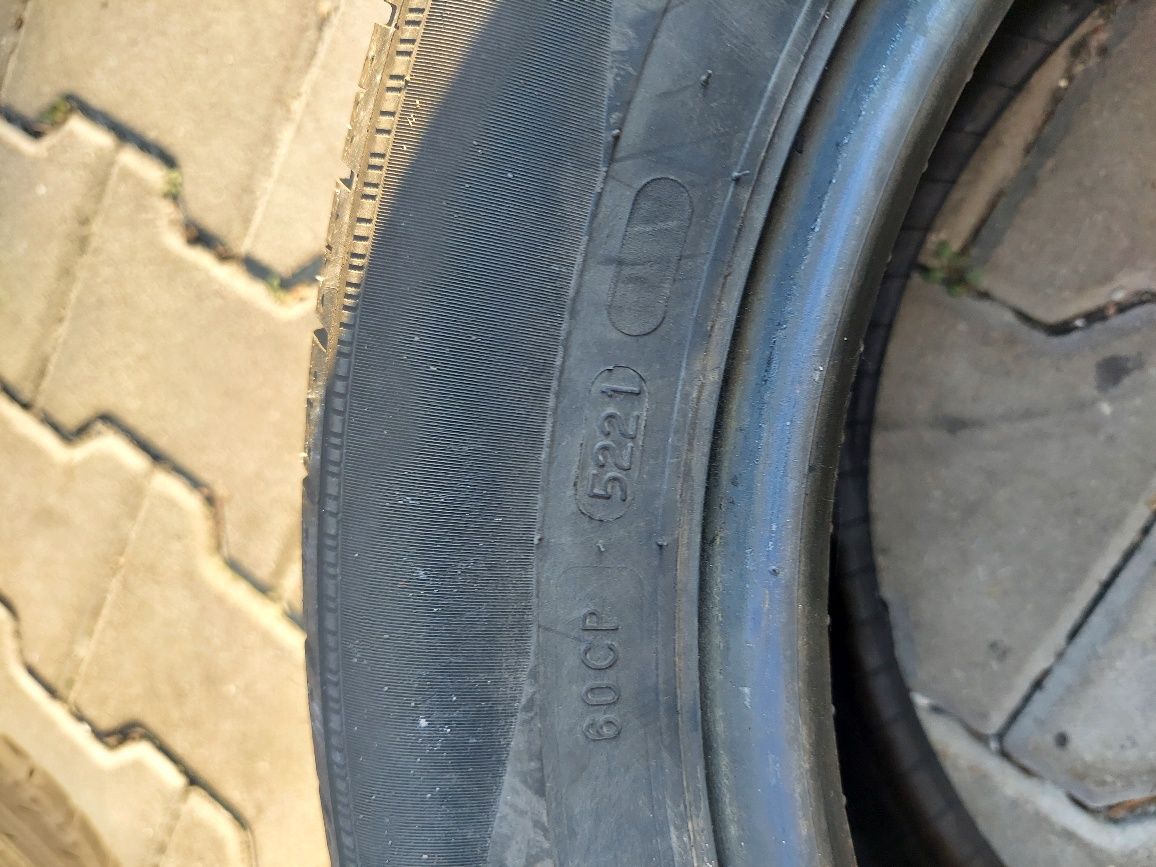 Sprzedam 2 opony letnie nokian 205/55 R16.