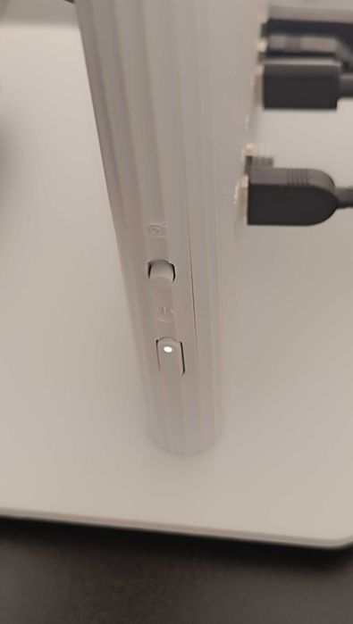 Lenovo AIO IdeaCentre 27IRH9-817 - I7 13620H - 32GB RAM - 1TB SSD