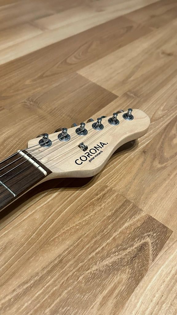 Gitara Elektryczna Corona STANDARD ST M-BLK z pokrowcem i wzmacniaczem