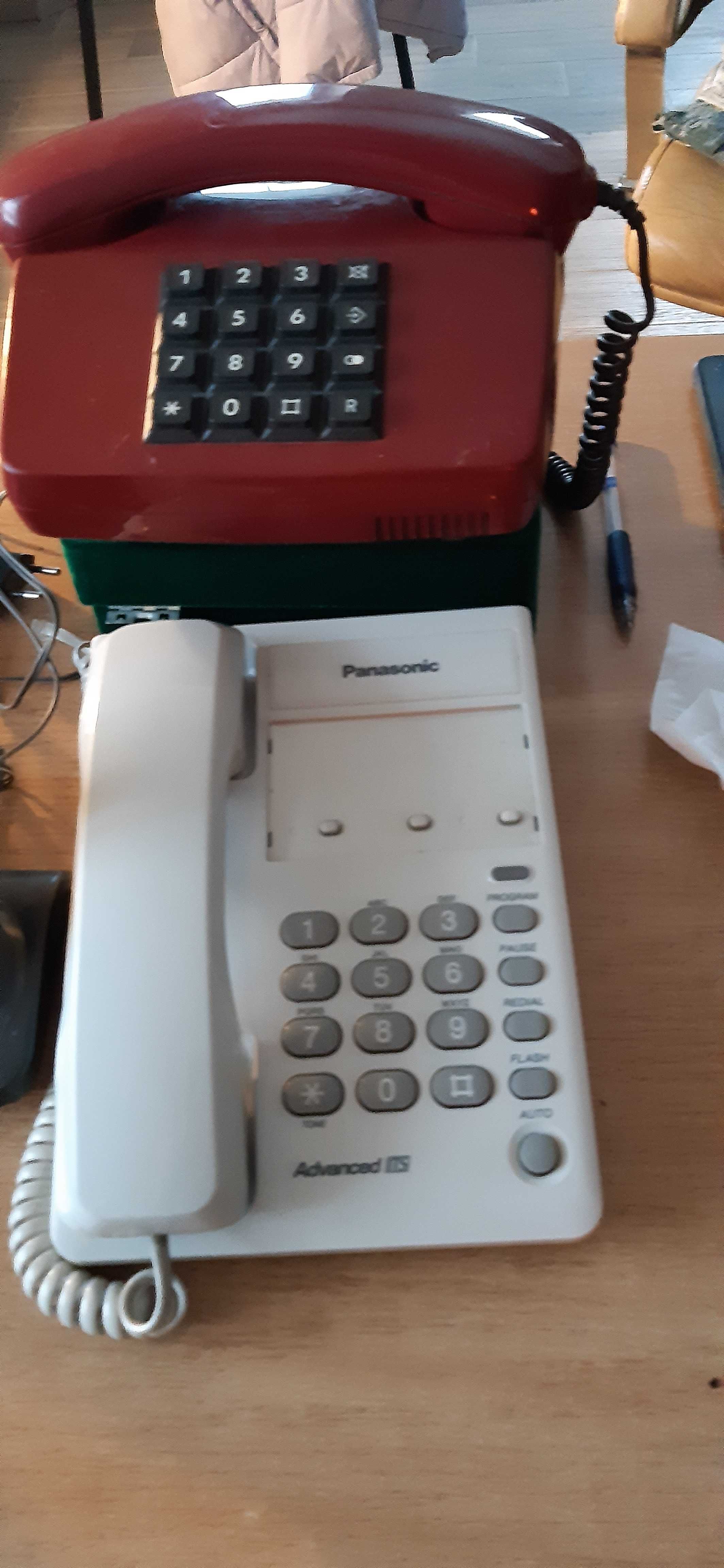 Радиотелефон с автоответчиком Panasonic и два кнопочных