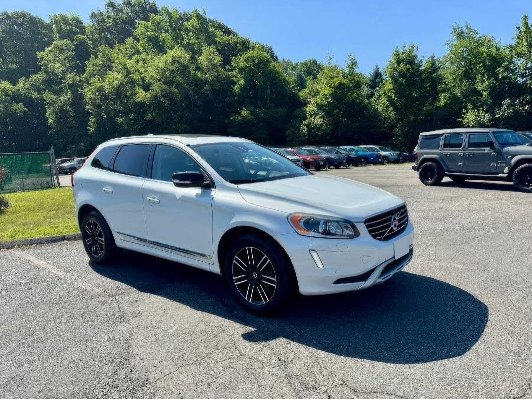2017 Volvo XC60 T5 Dynamic