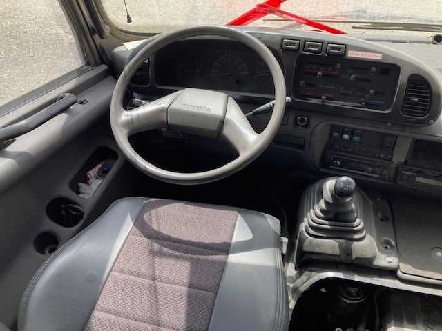 Toyota optima de 28 lugares