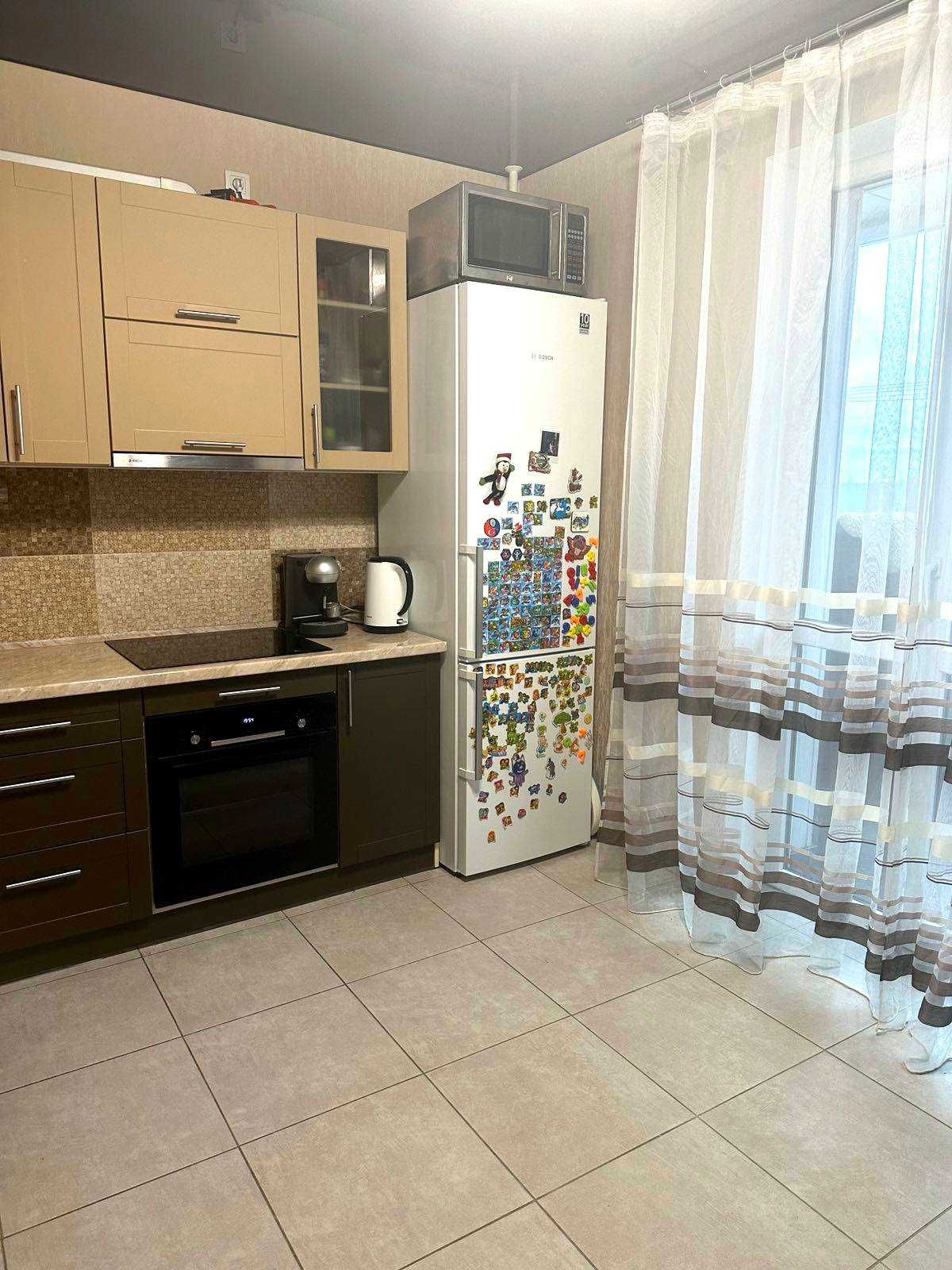 Продам 1 к на Алексеевке в Новострое  . Ремонт , мебель