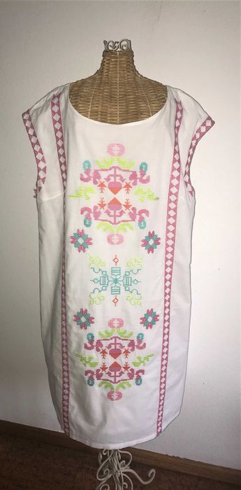 Vestido Bordado Anany