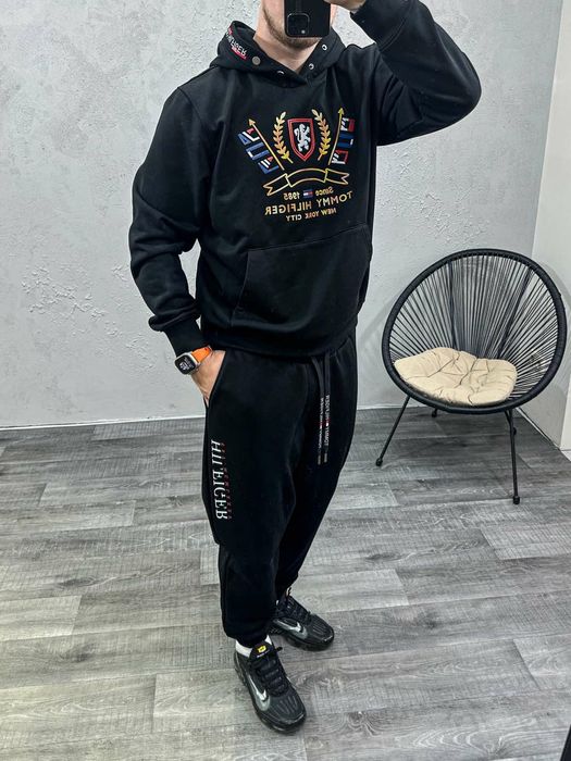 Продам зимние спортивные костюмы Tommy Hilfiger