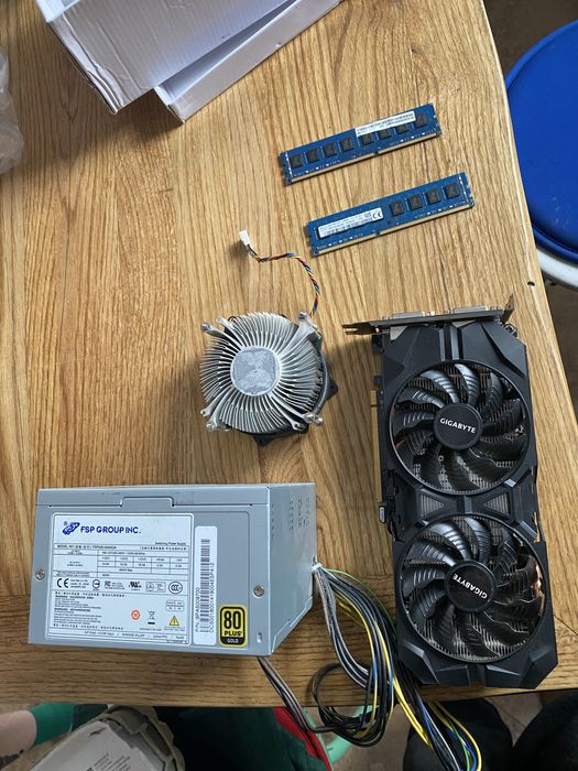 Karta graficzna,częsci do komputera,rezerwacja