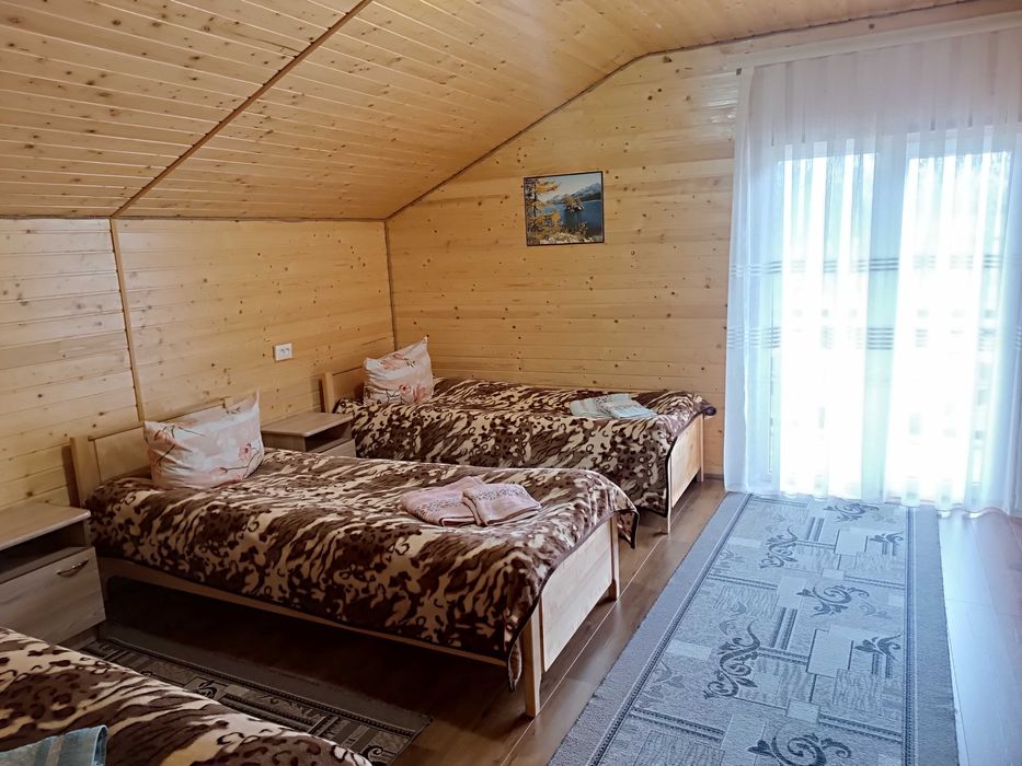 Відпочинок у Карпатах. Садиба "Гірська роса".