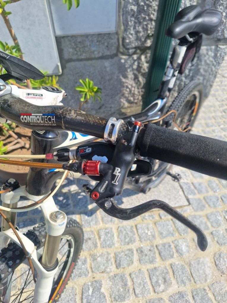 Bicicleta BH Carbono