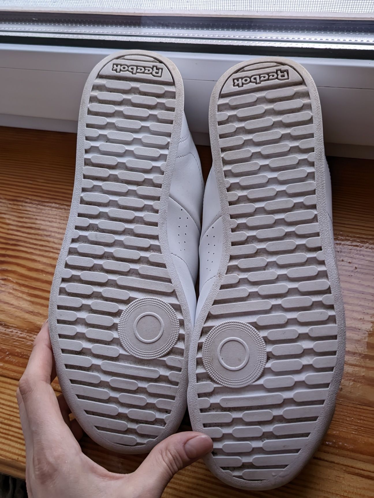 ОРИГІНАЛ білі кросівки Reebok, 40 розмір