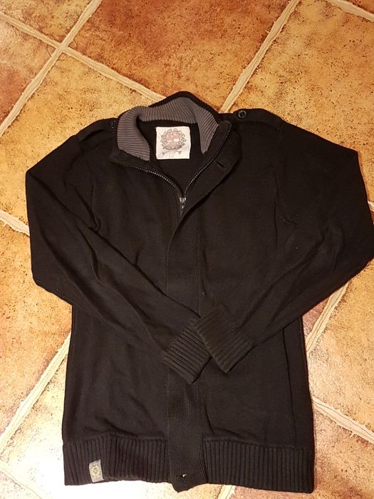 Czarny sweter chłopięcy roz.158-164