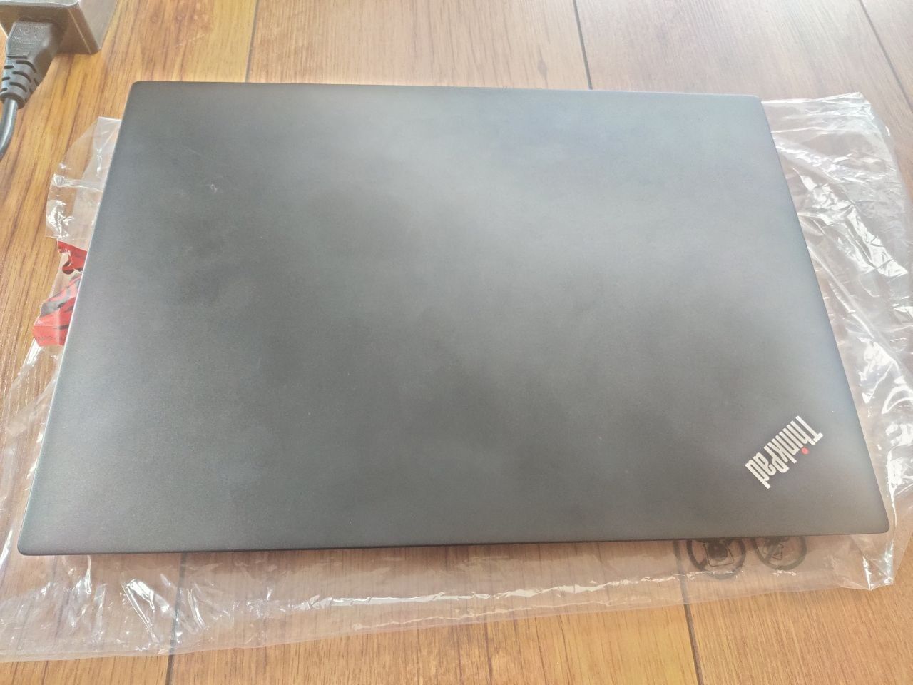 Laptop Lenovo ThinkPad E14 + stacja dokująca