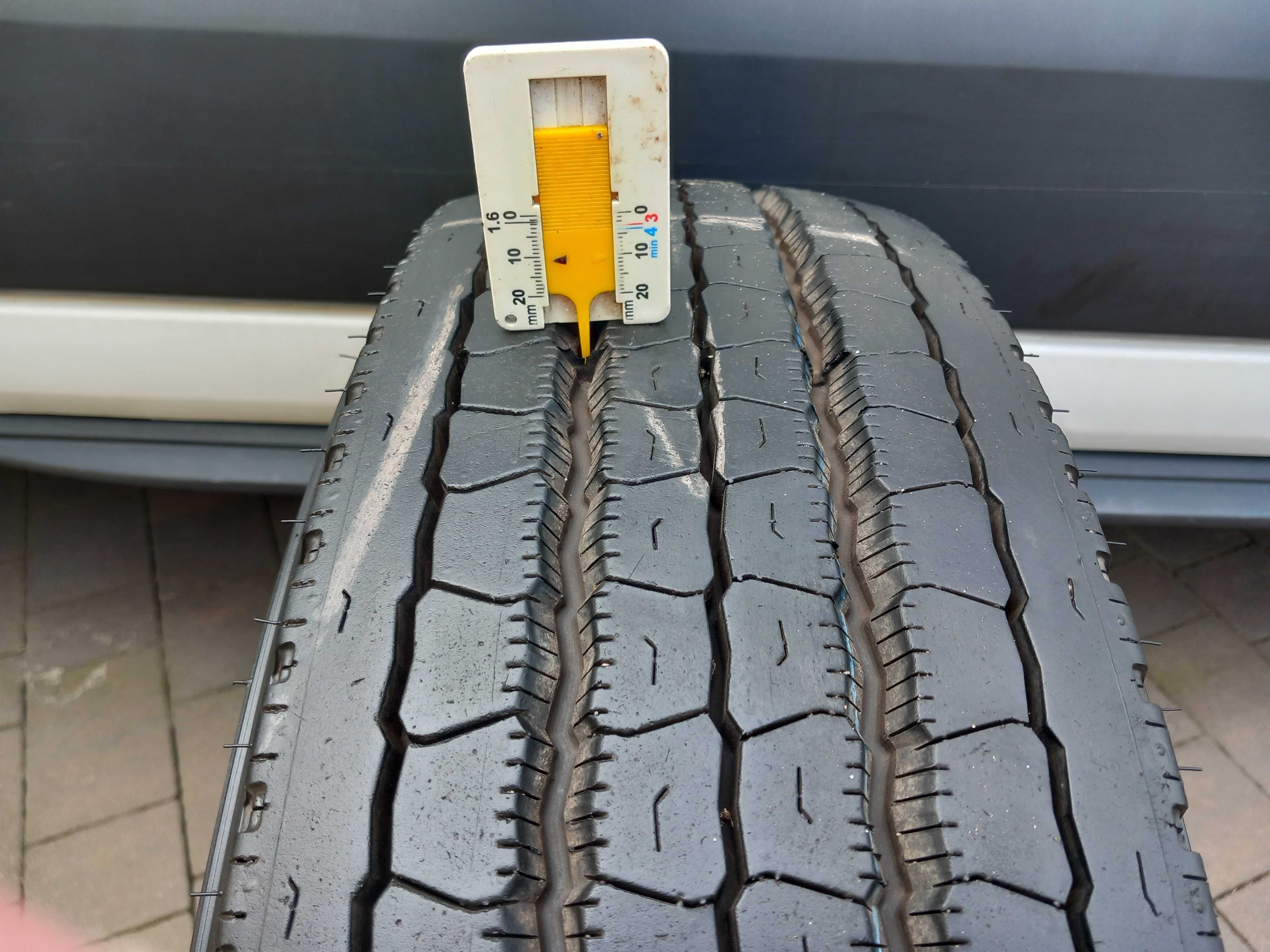Opona 1x SEMPERIT EURO-STEEL 205/75R17,5C  124/122M , 2017r