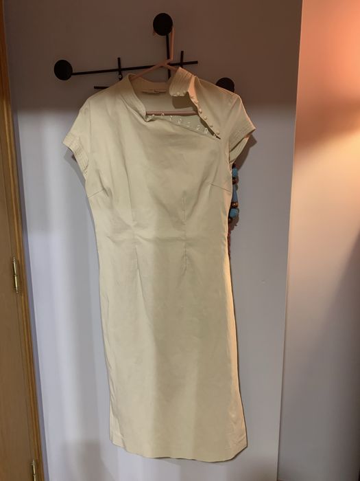 Vestido em seda beje marca zem basic novo