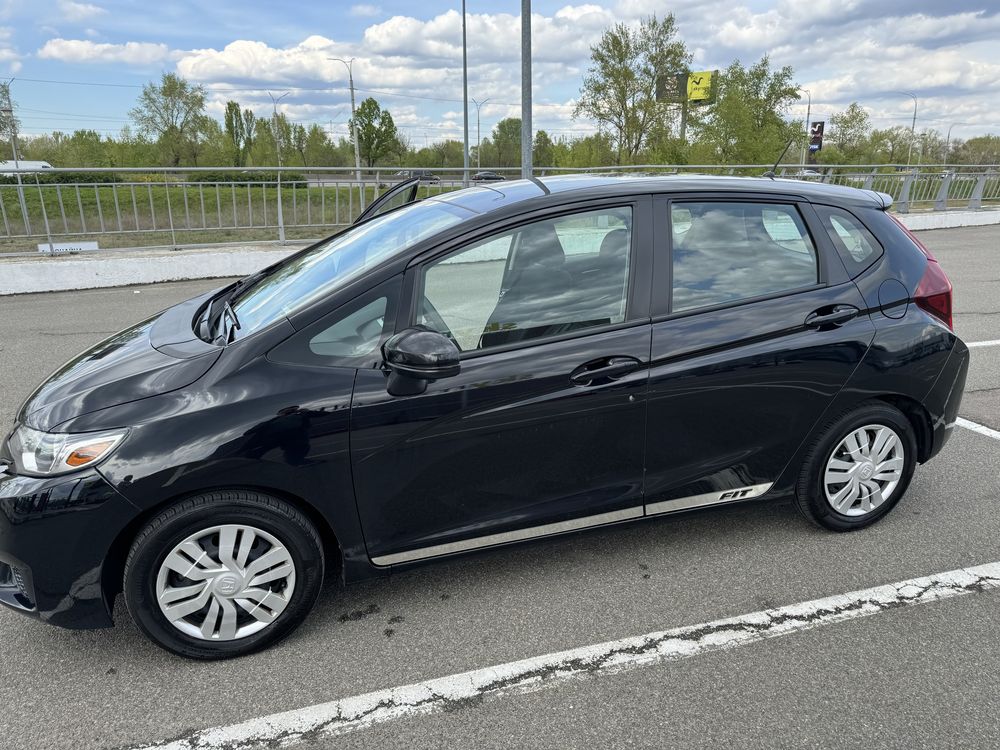 Продам Honda Fit 2017