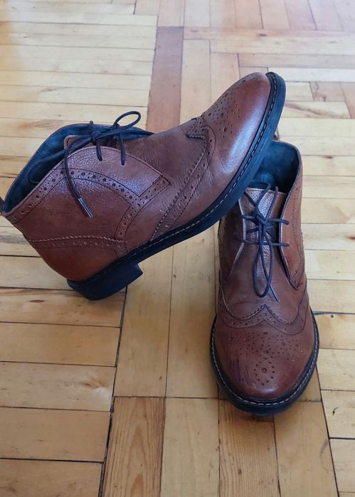 Чоловічі демісезонні черевики M&S 41- 42р
БPОГИ CHESTER
BROWN