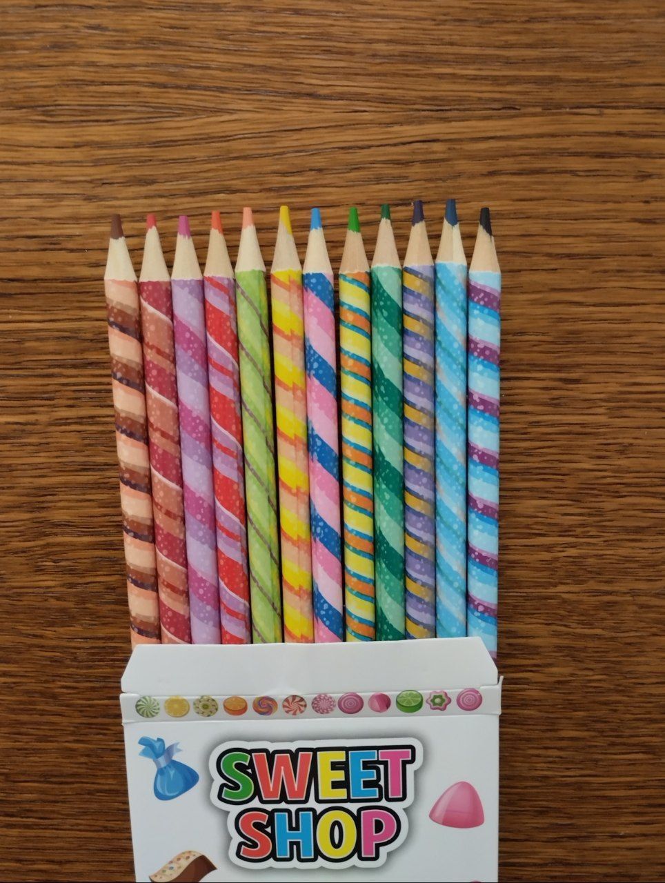 Набор цветных ароматизированных карандашей