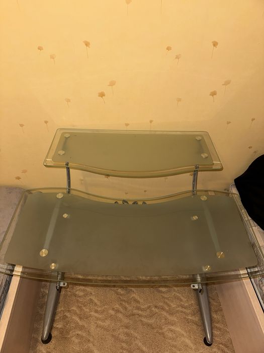 Продам компьютерный стол + стул