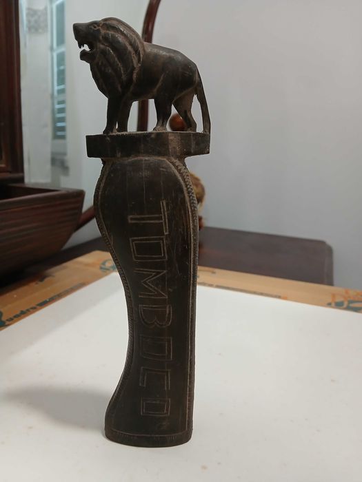 Porta-Facas Artesanal em Madeira - Angola (1ª metade do séc. xx)