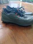 Кроссовки saucony.