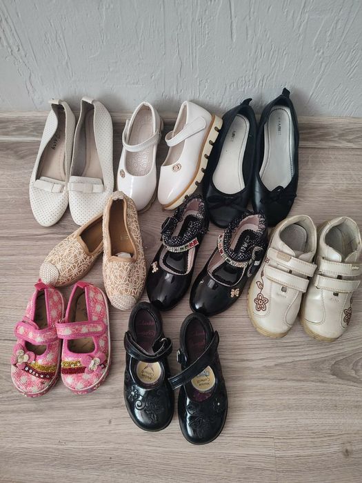 Туфли кросовки тапочки , босоножки,чешки