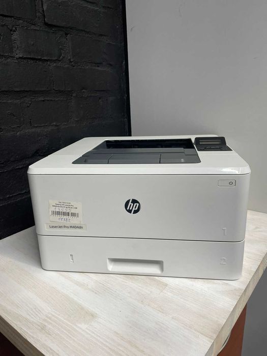 HP LaserJet M404dn офісний принтер з автоматичним двостороннім друком