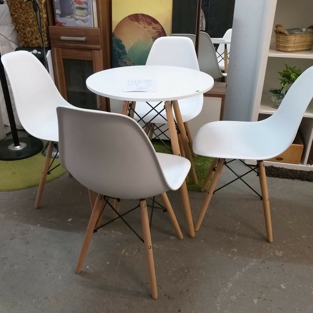Nowe krzesła w stylu skandynawskim