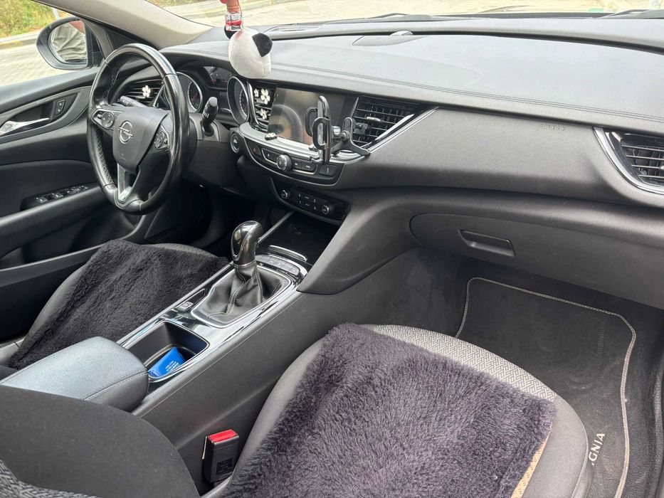 Opel Insignia 2018 impecável
