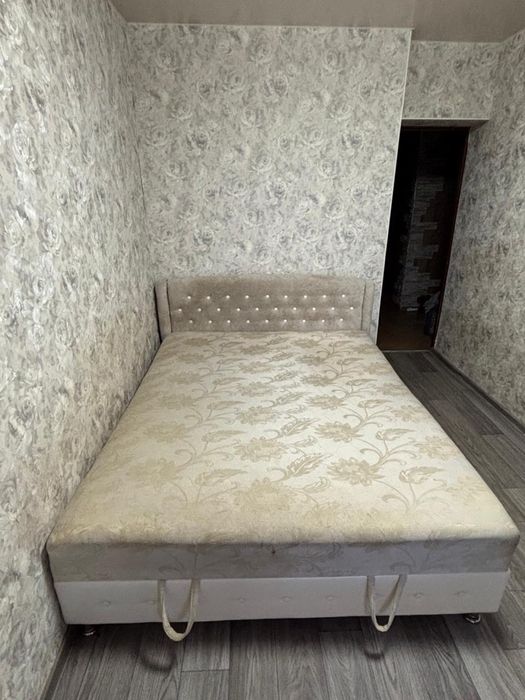 Ліжко двоспальне 160х210 висота 52.