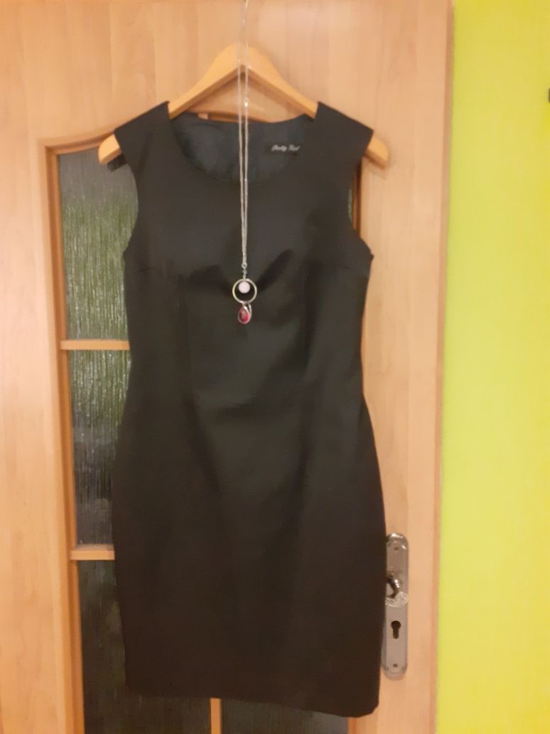 Sukienka wizytowa,mała czarna