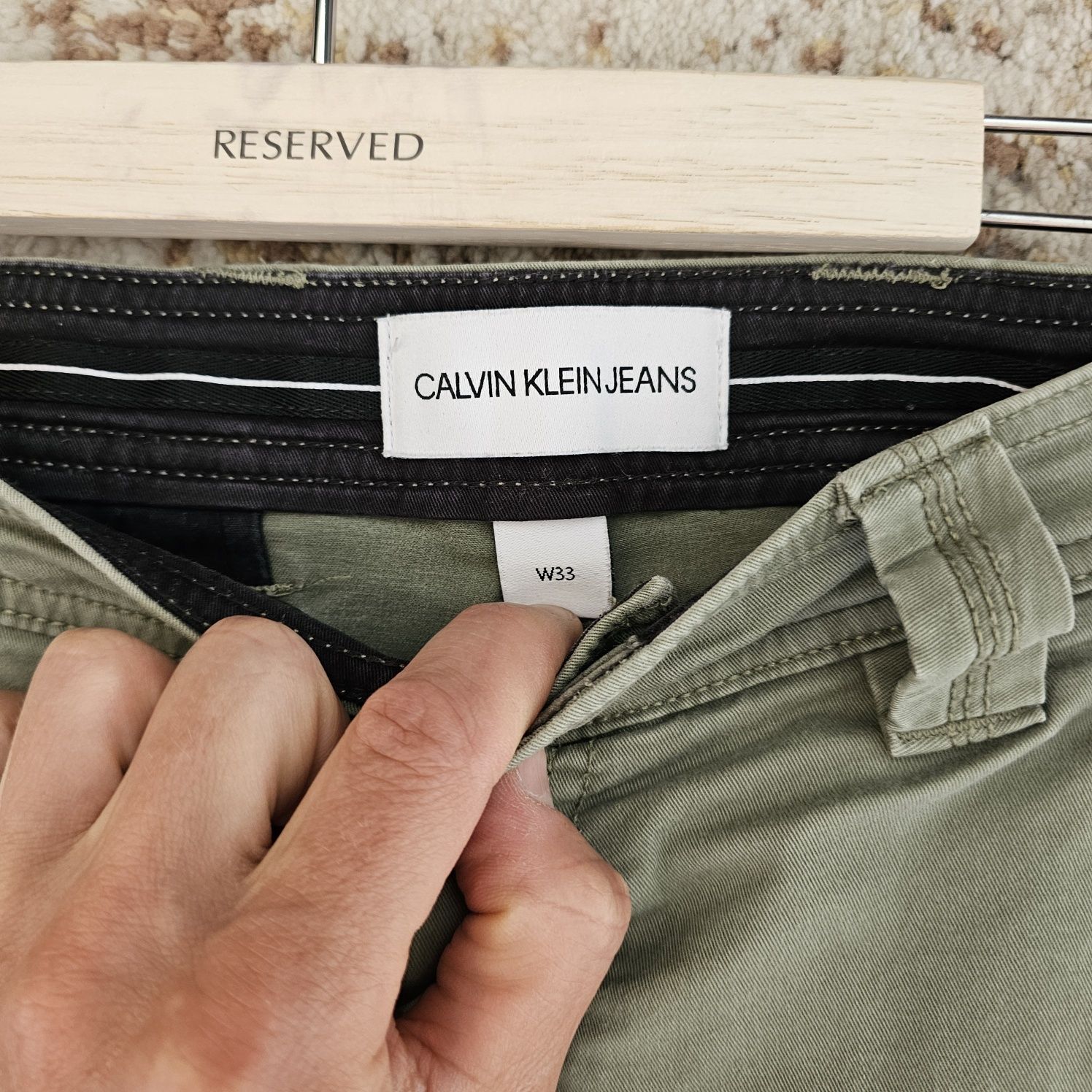 Spodenki Calvin Klein Jeans  oliwkowe rozmiar 33