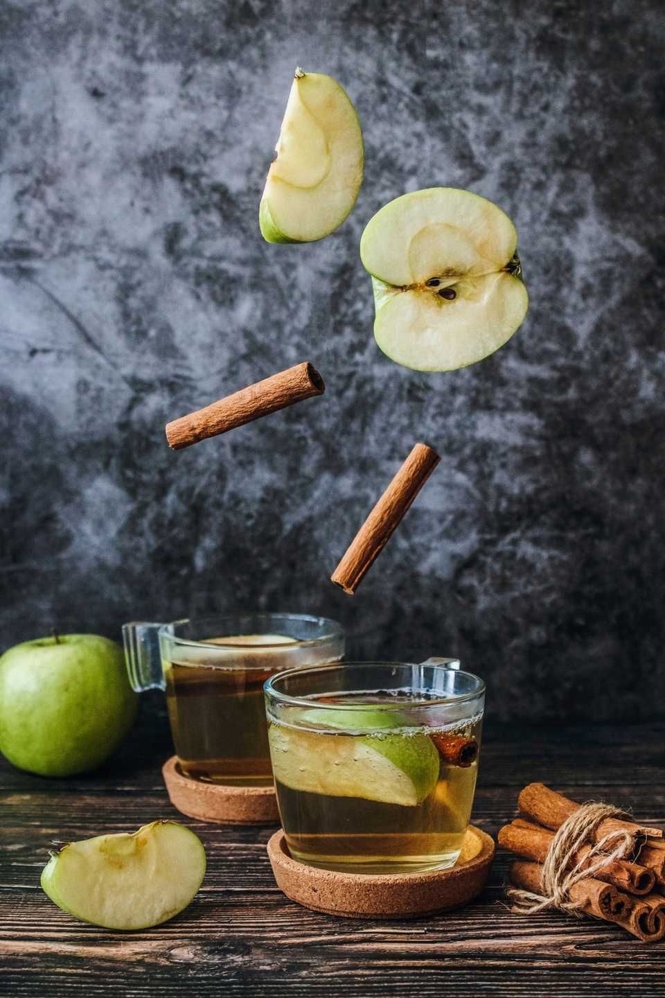 Wosk zapachowy do kominków AROMMA Jabłko i Cynamon 2 sztabki x 45 g.