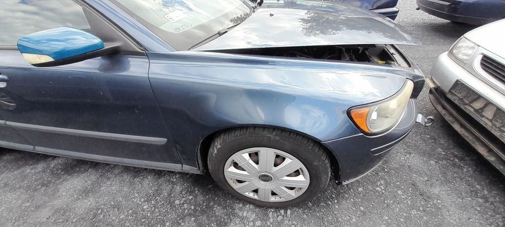 VOLVO V50 BŁOTNIK PRAWY PRZÓD PRZEDNI 466-46 nr. 83/9