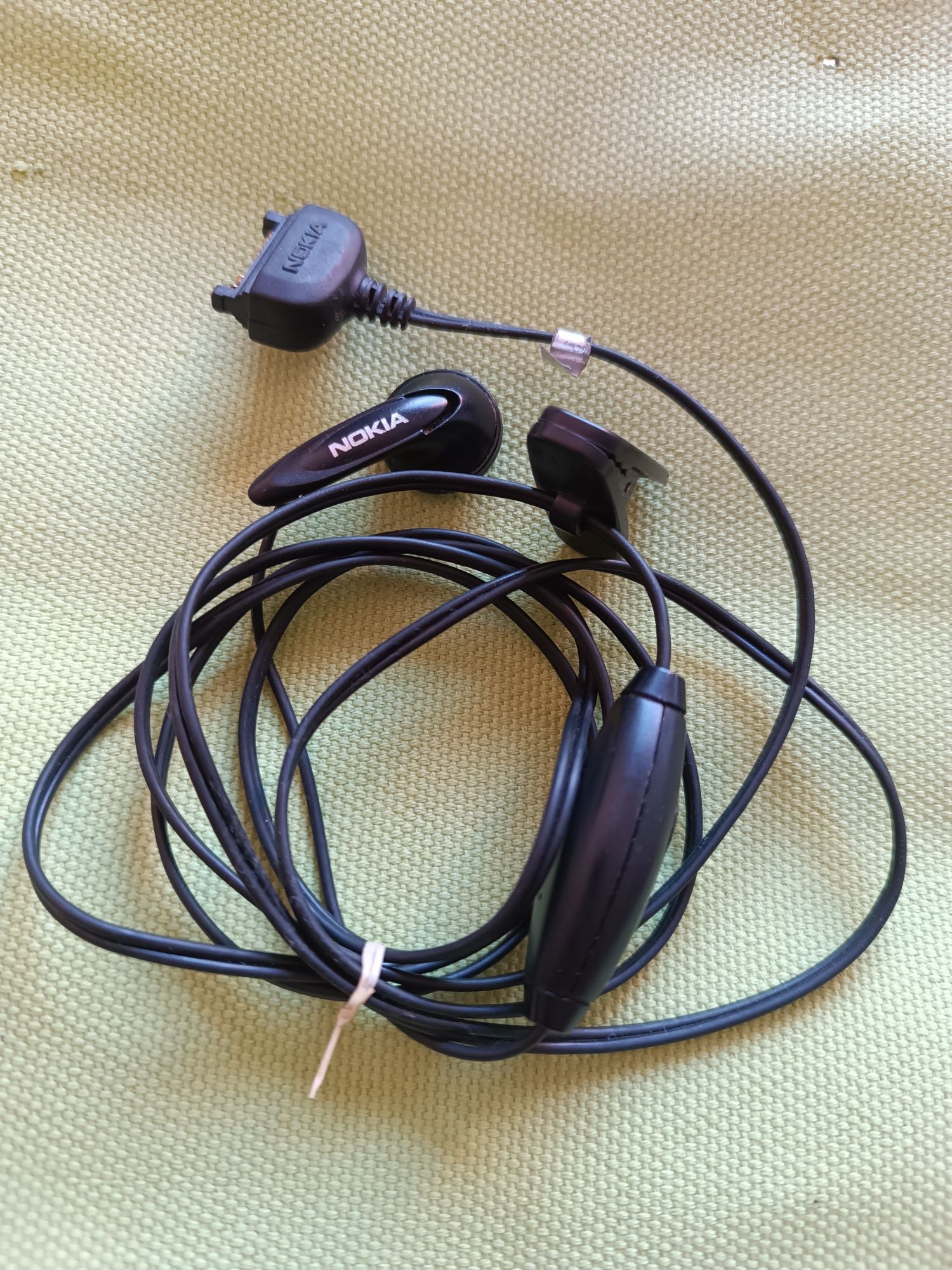 Auriculares Nokia, Samsung