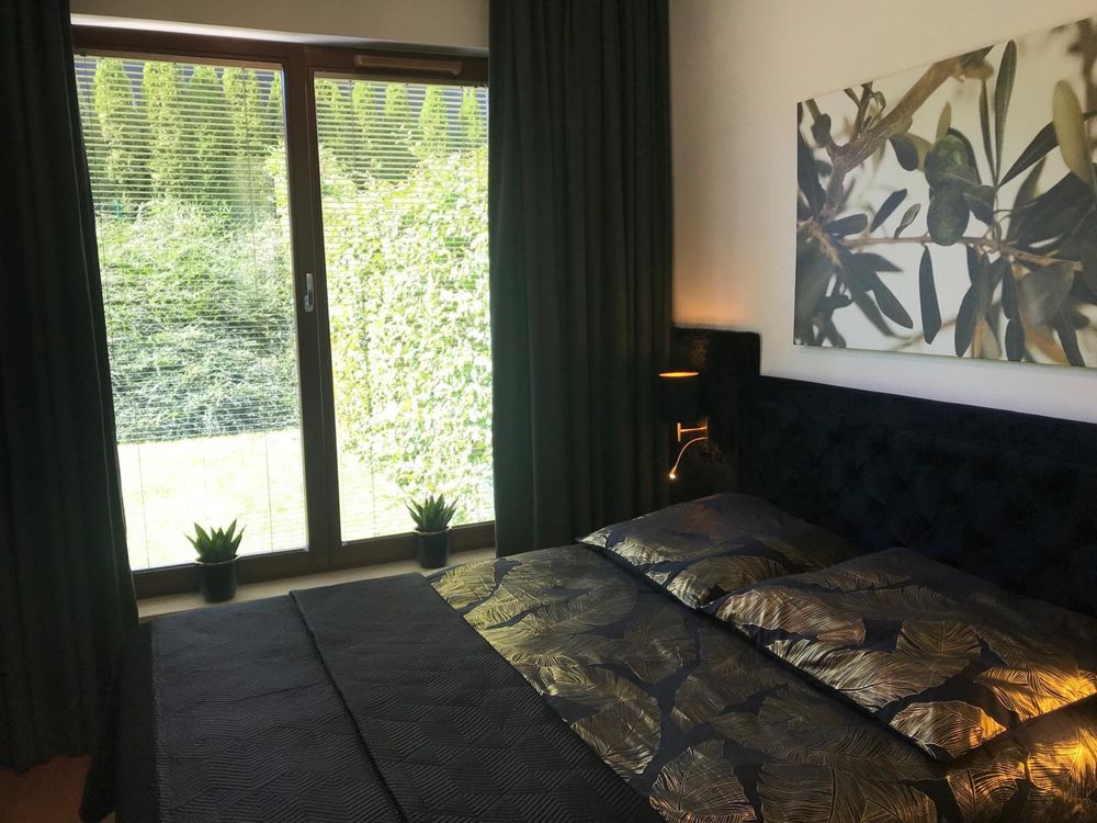 Gdynia - Orlowo , nowy luksusowy apartament  z  tarasem i ogrodem