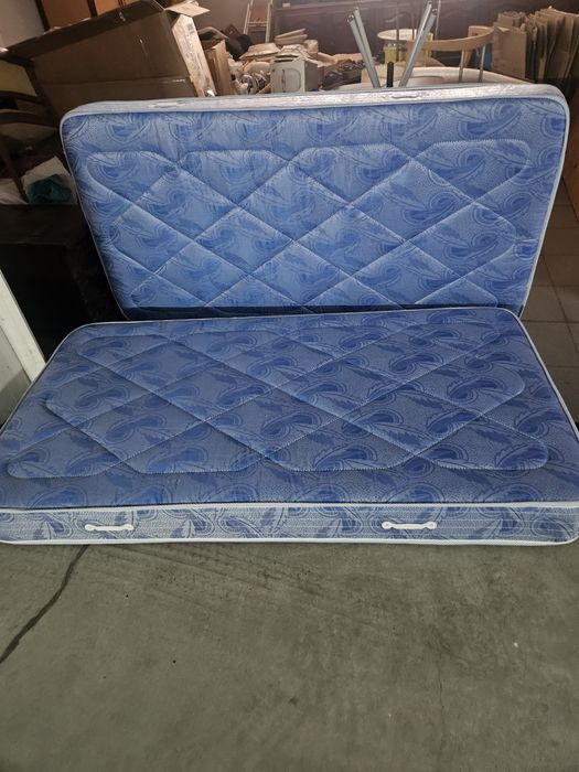 Colchao antigo mas com pouco uso - 90x175