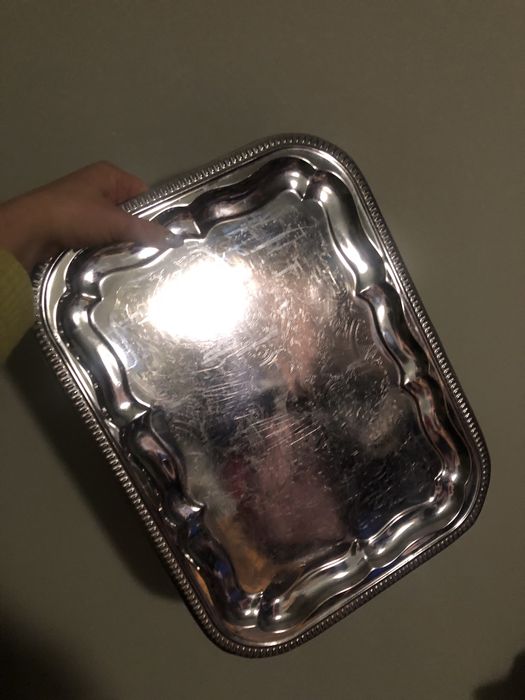 Srebrna taca do kuchni cienka lekka aluminiowa