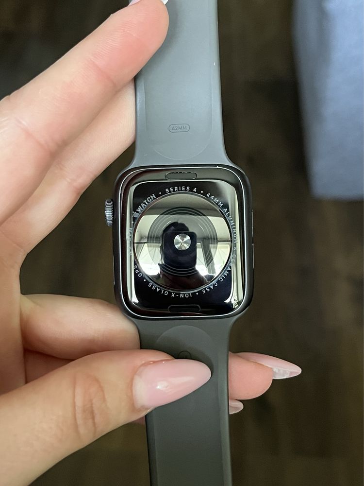  Apple watch 4 series 44mm 100%