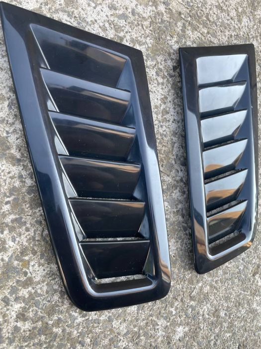 Жабри на капот нові