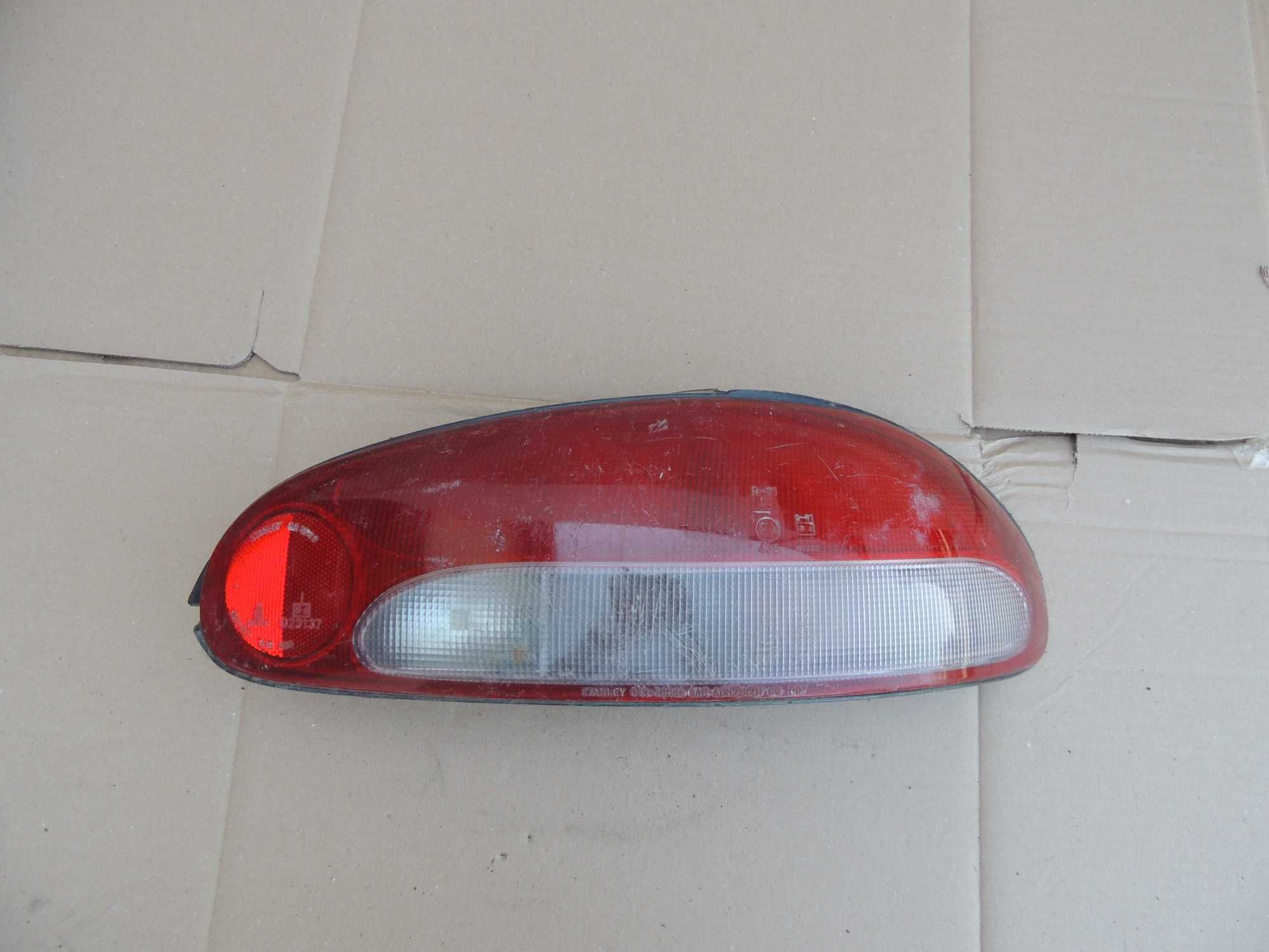 Lampa tył tylna prawa europejska Mitsubishi Colt IV 4 CA0 92,93,94,95