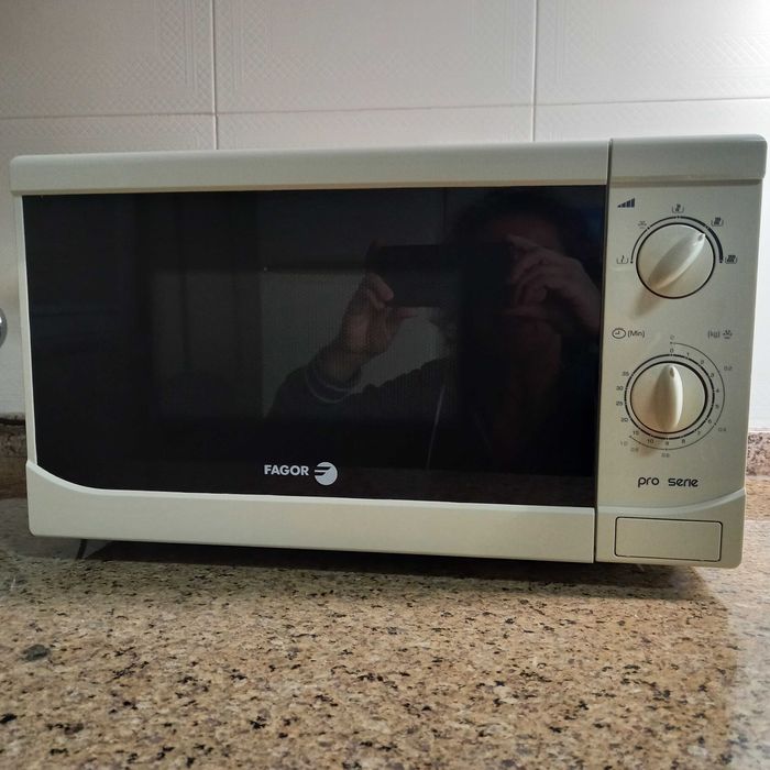 Microondas FAGOR em bom estado