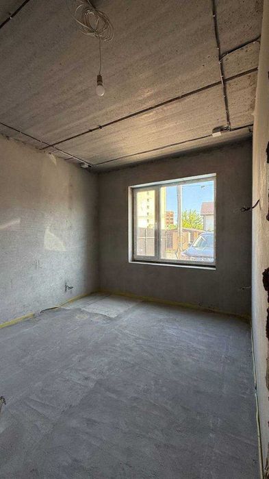 Таунхаус з ремонтом (під чистове оздоблення) в Ірпені.