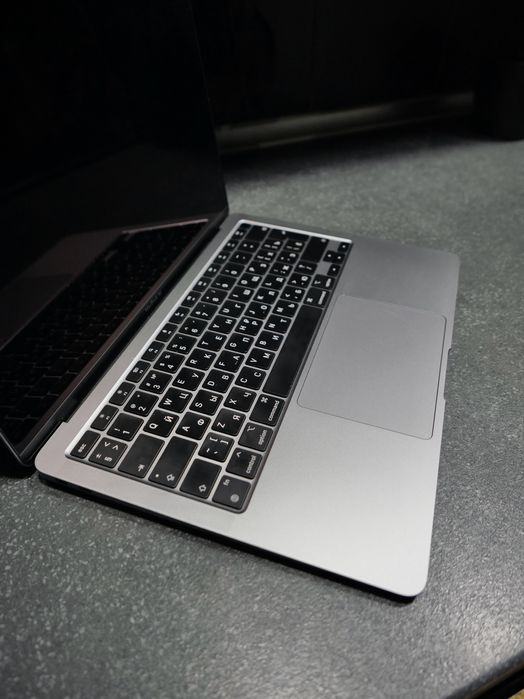 Apple MacBook Air 2020 р., 256 ГБ M1 (сріблястий)