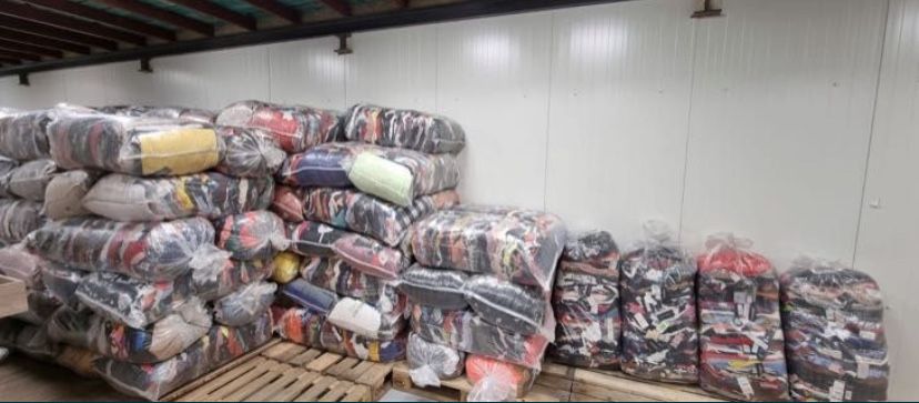 Odzież używana 1 klasy 1 gatunek PIĘKNA secondhand ubrania ciuchy