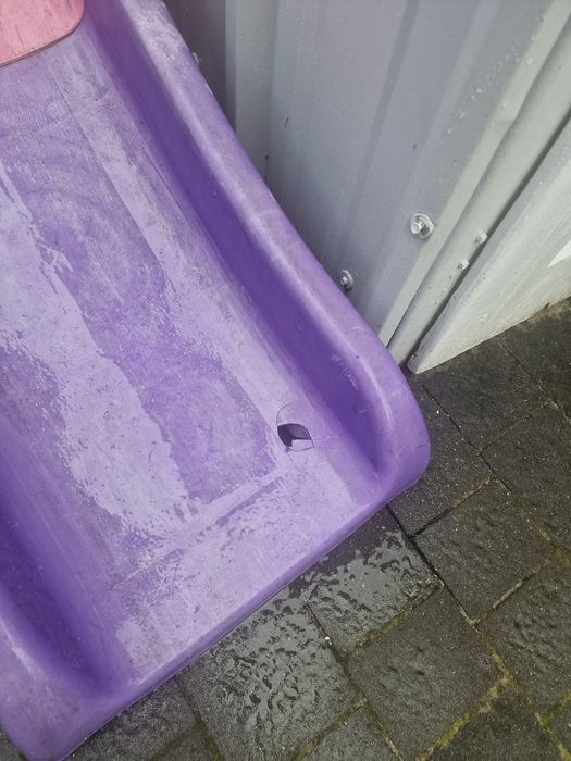 Sprzedam duża zjeżdżalnię.