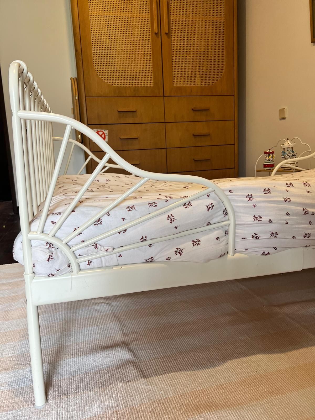 Cama extensível ferro com colchão incluído